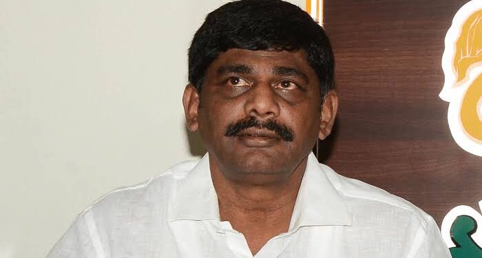 ಇದು ಕೇವಲ ಆಂಧ್ರ & ಬಿಹಾರದ ಬಜೆಟ್.. ಇನ್ನೆಷ್ಟು ಕನ್ನಡಿಗರು ಕಣ್ಣುಮುಚ್ಚಿ ಇರಬೇಕು ?! – ಕೇಂದ್ರದ ವಿರುದ್ಧ ಡಿಕೆ ಸುರೇಶ್ ವಾಗ್ದಾಳಿ !