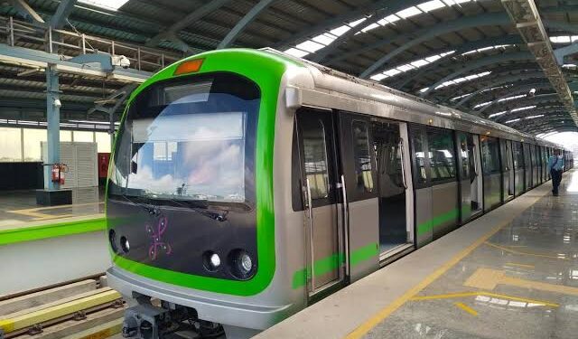 ಟಿಕೆಟ್ ದರ ಹೆಚ್ಚಿಸಿದ ನಮ್ಮ ಮೆಟ್ರೋ..! ಇನ್ಮುಂದೆ ಮೆಟ್ರೋ ಪ್ರಯಾಣ ಕೂಡ ದುಬಾರಿ ! 