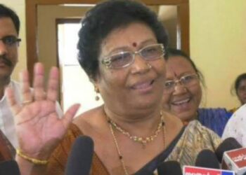 ಗೌಡಗೆರೆ ದೇವಾಲಯಕ್ಕೆ ಮೀನ ತೂಗುದೀಪ್ ಭೇಟಿ..! ಚಾಮುಂಡೇಶ್ವರಿ ಆಶೀರ್ವಾದ ಪಡೆದ ದರ್ಶನ್ ತಾಯಿ