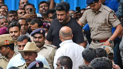 ರೇಣುಕಸ್ವಾಮಿ ಮರ್ಡರ್ ಕೇಸ್ ..! ಇಂದು ಕೋರ್ಟ್ ಮುಂದೆ ಪವಿತ್ರ ಗೌಡ & ದರ್ಶನ್ ಹಾಜರು ?!