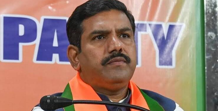 ಬಜೆಟ್ ಅಧಿವೇಶಕ್ಕೆ ಕೌಂಟ್ ಡೌನ್ ..! ಆರ್.ಅಶೋಕ್ ಗೆ ಸ್ವಪಕ್ಷೀಯರಿಂದಲೇ ಟೆನ್ಶನ್..! 