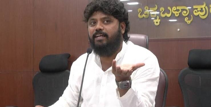 ಕೆಪಿಸಿಸಿ ದೇವರ ಬಗ್ಗೆ ನಾನು ಮಾತನಾಡಲ್ಲ..! ನನ್ನ ಲೆವೆಲ್ ಏನಿದ್ರೂ ಆರ್.ಅಶೋಕ್ & ಯತ್ನಾಳ್ : ಪ್ರದೀಪ್ ಈಶ್ವರ್ 