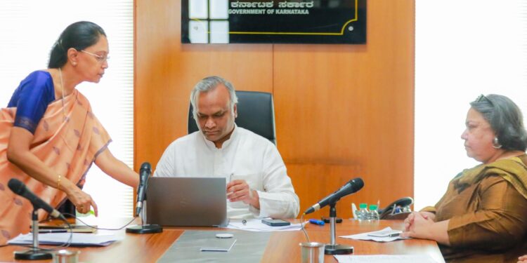 ಅರಿವು ಕೇಂದ್ರಗಳಿಗೆ ವಿಶೇಷ ಚೇತನ ಸ್ನೇಹಿ ಸಾಧನಗಳ ಪೂರೈಕೆಅರಿವು ಕೇಂದ್ರಗಳಿಗೆ ವಿಶೇಷ ಚೇತನ ಸ್ನೇಹಿ ಸಾಧನಗಳ ಪೂರೈಕೆ