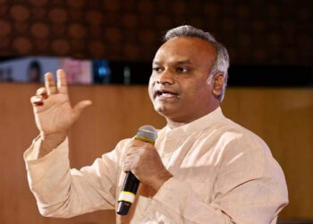 ವಿರೋಧ ಪಕ್ಷಗಳಿಗೆ ಮಾತಿನಲ್ಲೇ ಚಡಿ ಏಟು ಕೊಟ್ಟ ಪ್ರಿಯಾಂಕ್ ಖರ್ಗೆ..
