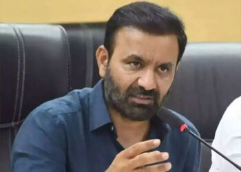 ಸಿಎಂ ಬದಲಾವಣೆ ಚರ್ಚೆ- ನನ್ನ ವೈಯುಕ್ತಿಕ ಅಭಿಪ್ರಾಯ ಹೇಳೋಕೆಬರಲ್ಲ..ನಾನು ಹೇಳುವವನೂ ಅಲ್ಲ : ಸಂತೋಷ್ ಲಾಡ್