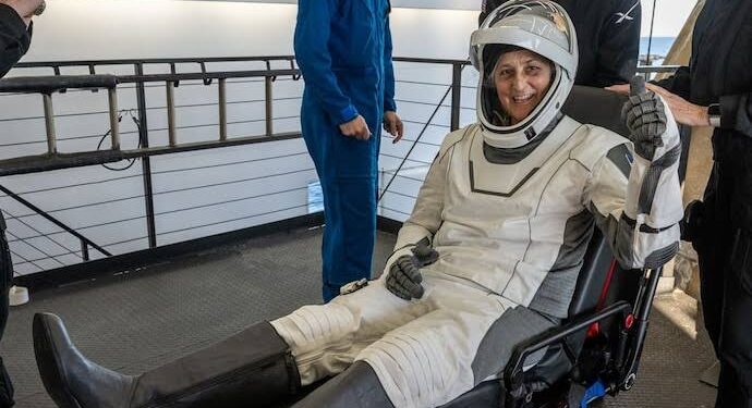 286 ದಿನಗಳ ಬಳಿಕ ಸುರಕ್ಷಿತವಾಗಿ ಭೂಮಿಗೆ ಮರಳಿದ ಸುನೀತಾ ವಿಲಿಯಮ್ಸ್ & ಬುಚ್ ವಿಲ್ಮೂರ್..!