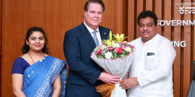 ಸಚಿವ ಎಂ.ಬಿ.ಪಾಟೀಲ ಭೇಟಿ ಮಾಡಿದ ನೆದರ್ಲೆಂಡ್ಸ್‌ ಕಾನ್ಸುಲ್ ಜನರಲ್