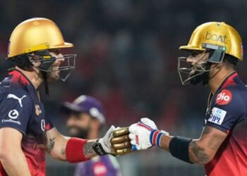 DC ವಿರುದ್ಧ ಆರಂಭದಲ್ಲೇ ಅಬ್ಬರಿಸಿದ RCB – ಚಿನ್ನಸ್ವಾಮಿಯಲ್ಲಿ ಹೊಸ ದಾಖಲೆ ಬರೆದ ರಾಯಲ್ ಪ್ಲೇಯರ್ಸ್ 