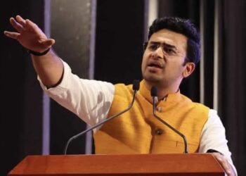 ನಮ್ಮ ಕರಗ ನಡೆಸೋಕೆ ಅಧಿಕಾರಿಗಳ ಅನುಮತಿ ಬೇಕಾ..? ದೇವಾಲಯಗಳ ಹಕ್ಕು ಹಿಂದೂಗಳ ಕೈಗೆ ಕೊಡಿ : ತೇಜಸ್ವಿ ಸೂರ್ಯ