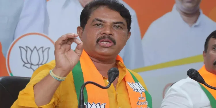 ಕ್ಯಾಬಿನೆಟ್ ಸಭೆಯಲ್ಲಿ ಜಾತಿ ಜನಗಣತಿ ಚರ್ಚೆ ಅಪೂರ್ಣ ಆಗಿದ್ಯಾಕೆ..?