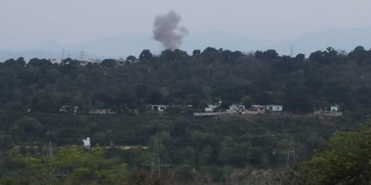 ಭಾರತದ ಮಿಡ್ ನೈಟ್ ಆಪರೇಷನ್ ಗೆ ಪಾಕ್ ವಿಲವಿಲ..! ಪಾಕಿಸ್ತಾನದ 4 ಏರ್ ಪೋರ್ಟ್ ಗಳು ಬಂದ್ 