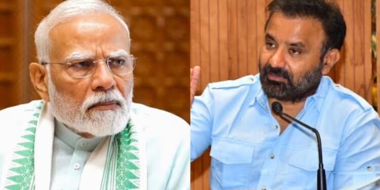 ಏನ್ರಿ ಮೇಕ್ ಇನ್ ಇಂಡಿಯಾ..? ಛತ್ರಿಯನ್ನೂ ವಿದೇಶದಿಂದ ತರುವ ಪರಿಸ್ಥಿತಿಯಿದೆ- ಮೋದಿ ವಿರುದ್ಧ ಸಂತೋಷ್ ಲಾಡ್ ಟೀಕಾಪ್ರಹಾರ