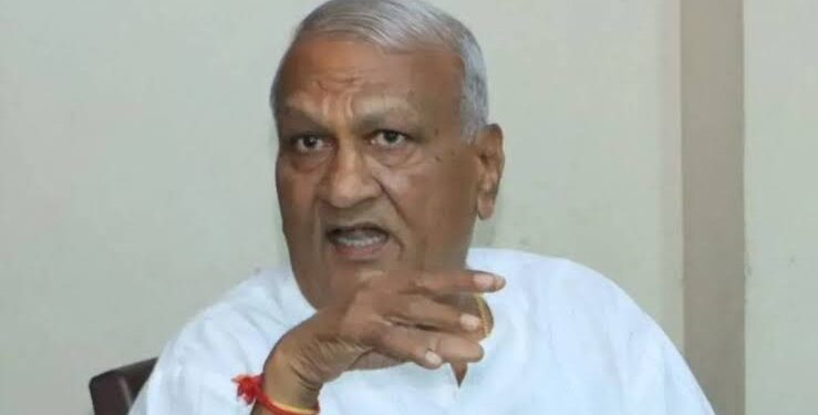 Raju Kaage: ಶಾಸಕರಿಗಿಂತ..ಅಧಿಕಾರಿಗಳೇ ಹೆಚ್ಚಾಯ್ತಾ ಇವರಿಗೆ..? – ಶಾಸಕ ರಾಜು ಕಾಗೆ ಸಿಡಿಮಿಡಿ ! 