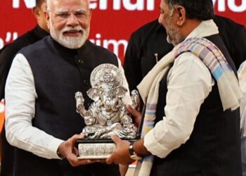 ಪ್ರಧಾನಿಗೆ ಪ್ರತಿಮೆ: ಡಿಸಿಎಂ ಸ್ಪಷ್ಟನೆ