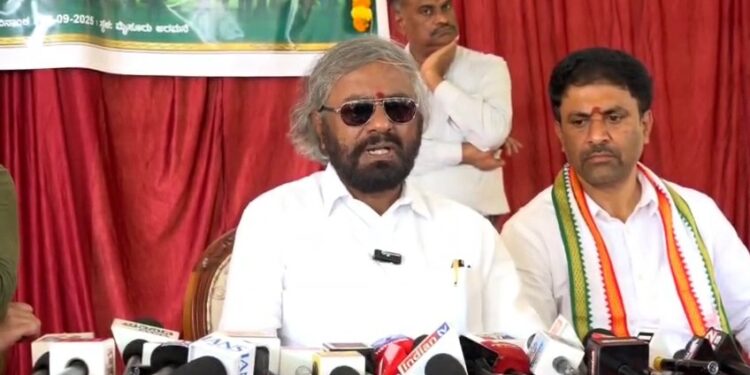 ಮೈಸೂರಿನಲ್ಲಿ ಅರಣ್ಯ ಸಚಿವರ ಸುದ್ದಿಗೋಷ್ಠಿ!