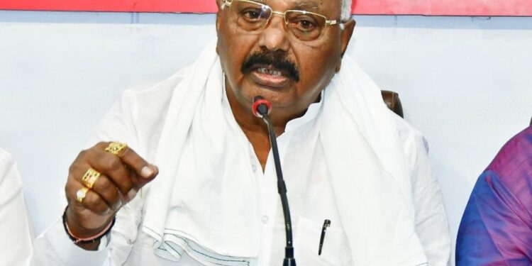 Voter Theft Case: ಮಾಜಿ ಬಿಜೆಪಿ ಶಾಸಕರ ಮನೆ ಮೇಲೆ SIT ದಾಳಿ..!!