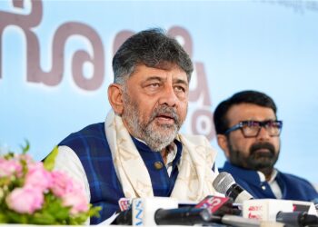 DK Shivakumar: ಬಾಂಬೆ ಮಾದರಿಯಲ್ಲಿ ಕೊಳಗೇರಿ ಪ್ರದೇಶಗಳ ಪುನಶ್ಚೇತನಕ್ಕೆ ಸಮಿತಿ ರಚಿನೆ