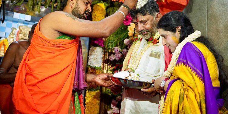 ಹಾಸನಾಂಬ ತಾಯಿ ಹಾಗೂ ಜನರ ಆಶೀರ್ವಾದದಿಂದ ಜಿಲ್ಲೆ, ರಾಜ್ಯದಲ್ಲಿ ಶಾಂತಿ, ನೆಮ್ಮದಿ: ಡಿಸಿಎಂ ಡಿ.ಕೆ. ಶಿವಕುಮಾರ್