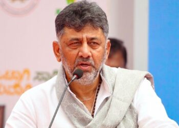 DK Shivakumar: ಜೆ.ಪಿ. ಪಾರ್ಕ್ ನಲ್ಲಿ ಜಯಪ್ರಕಾಶ್ ನಾರಾಯಣ್ ಅವರ ಪುತ್ಥಳಿ ‌ಮರುಸ್ಥಾಪನೆ ಭರವಸೆ..!!