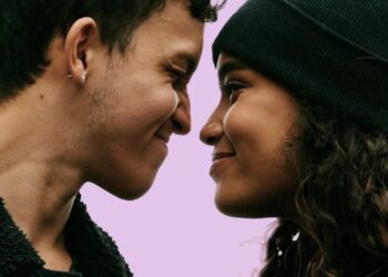 ಡೇಟಿಂಗ್ ಆ್ಯಪ್ ನಲ್ಲಿ ಪರಿಚಯ- ಲಾಡ್ಜ್ ಗೆ ಕರೆದೊಯ್ದು ಡಾಕಾಯಿತಿ