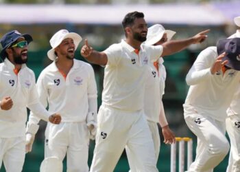 ಚೊಚ್ಚಲ ರಣಜಿ ಟ್ರೋಫಿಗೆ ಮುತ್ತಿಕ್ಕಿದ ಜಮ್ಮುಕಾಶ್ಮೀರ: 67 ವರ್ಷಗಳಲ್ಲಿ ಮೊದಲ ಗೆಲುವು