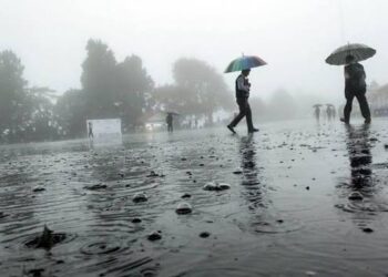 ಕರ್ನಾಟಕದಲ್ಲಿ ಅಕಾಲಿಕ ಮಳೆ:ಆಲಿಕಲ್ಲು ಅಬ್ಬರ- ಹಲವು ಜಿಲ್ಲೆಗಳ  ಸಮಗ್ರ ವರದಿ ಇಲ್ಲಿದೆ