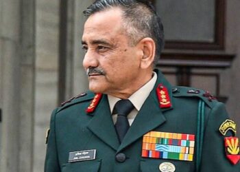 ಯಾರಾಗಲಿದ್ದಾರೆ ಭಾರತದ ಮುಂದಿನ ರಕ್ಷಣಾ ಪಡೆ ಮುಖ್ಯಸ್ಥ?ಮೂವರು ನಿವೃತ್ತ ಅಧಿಕಾರಿಗಳು ಸ್ಪರ್ಧೆಯಲ್ಲಿ