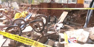 ಒಂದು ಮಳೆಯ ಅಬ್ಬರಕ್ಕೆ ಸಿಲಿಕಾನ್ ಸಿಟಿ ಶಾಕ್: ಫುಟ್‌ಪಾತ್ ವ್ಯಾಪಾರಕ್ಕೆ ಬ್ರೇಕ್