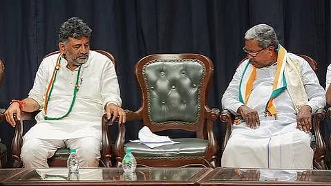 “ಅಹಿಂದ ನಾಯಕತ್ವಕ್ಕೆ ಅನ್ಯಾಯ, 2028ರಲ್ಲಿ ಕಾಂಗ್ರೆಸ್ಗೆ ತೀವ್ರ ಪರಿಣಾಮ” ಎಂದ ಪರಿಷತ್ ಸದಸ್ಯ