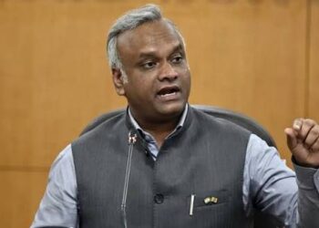 ಆರ್‌ಎಸ್‌ಎಸ್‌ ಹೆಸರಲ್ಲಿ ರಾಜಕೀಯ ರಣಕಹಳೆ: ಖರ್ಗೆ-ವಿಜಯೇಂದ್ರ ನಡುವೆ ವಾಕ್ಸಮರ