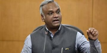 ಆರ್‌ಎಸ್‌ಎಸ್‌ ಹೆಸರಲ್ಲಿ ರಾಜಕೀಯ ರಣಕಹಳೆ: ಖರ್ಗೆ-ವಿಜಯೇಂದ್ರ ನಡುವೆ ವಾಕ್ಸಮರ