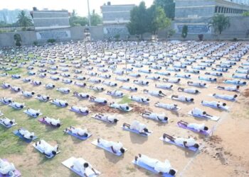 ಅಂತರರಾಷ್ಟ್ರೀಯ ಯೋಗ ದಿನ: ಜೈಲಿನಲ್ಲಿ ಯೋಗ ಮಾಡಿದ ನಟ ದರ್ಶನ್