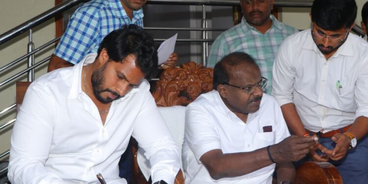 Karnataka SIR: ಕಾಂಗ್ರೆಸ್‌ ಅಕ್ರಮ ಮತಗಳನ್ನು ಉಳಿಸಿಕೊಳ್ಳಲು ಹರಸಹಾಸ ಮಾಡ್ತಿದೆ: ಕುಮಾರಸ್ವಾಮಿ