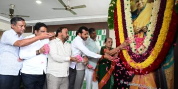 ಚನ್ನಮ್ಮ ಬಡ ಜನ, ದುರ್ಬಲರಲ್ಲಿ ದೇವರನ್ನು ಕಾಣುತ್ತಿದ್ದ ಮಾನವತಾಮೂರ್ತಿ : ರಮೇಶಗೌಡ ಭಾವುಕ..!