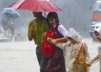 ಭಾರೀ ಮಳೆ ಎಚ್ಚರಿಕೆ:ಈ ಜಿಲ್ಲೆಯ ಶಾಲೆ-ಕಾಲೇಜುಗಳಿಗೆ ರಜೆ ಘೋಷಣೆ