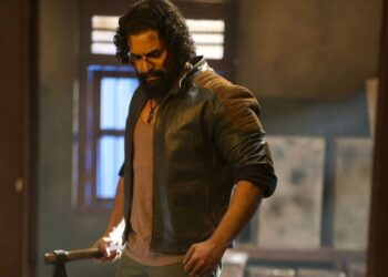 ಆಕ್ಷನ್ ಪ್ಯಾಕ್ಡ್ ಪರಾಕ್ ಟೀಸರ್ ಬಿಡುಗಡೆ: ರಗಡ್ ಅವತಾರದಲ್ಲಿ ರೋರಿಂಗ್ ಸ್ಟಾರ್ ಶ್ರೀಮುರಳಿ