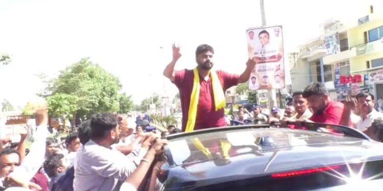 ಚಪ್ಪಲಿ ಎಸೆತ ಕೇಸ್: ಶಾಸಕ ಪ್ರದೀಪ್ ಈಶ್ವರ್ ಪರ ನಿಂತ ಅಹಿಂದ ಎಸ್ಐಟಿ ತನಿಖೆಗೆ ಒತ್ತಾಯ