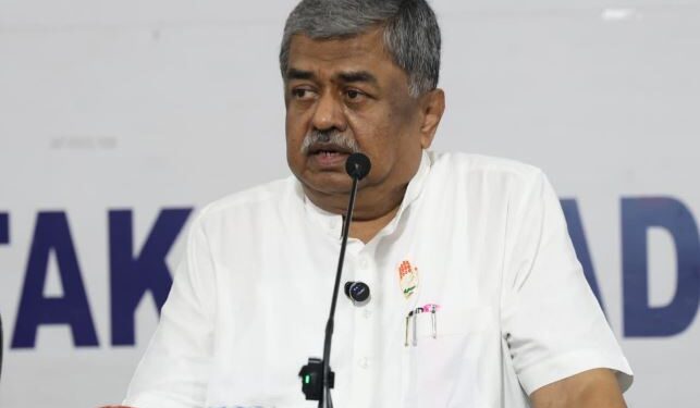 ಪಾಕ್ ಅಧಿಕಾರಿಗಳ ಜೊತೆ ರಾಮ್ ಮಾಧವ್ ಗೌಪ್ಯಸಭೆ: ಬಿ.ಕೆ. ಹರಿಪ್ರಸಾದ್​ ಹೇಳಿಕೆಗೆ ಲೀಗಲ್ ನೋಟಿಸ್​!