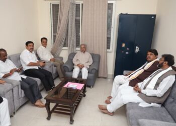 ‘ಹೊರಟ್ಟಿಗೆ ಒತ್ತಡ ಹೇರಿ ರಾಜೀನಾಮೆ ಪಡೆದಿದ್ದಾರೆ’: ಕಾಂಗ್ರೆಸ್ ವಿರುದ್ಧ ಛಲವಾದಿ ನಾರಾಯಣಸ್ವಾಮಿ ಗಂಭೀರ ಆರೋಪ