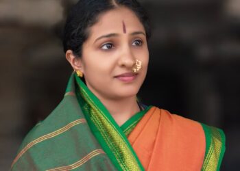 ಕಾಖಂಡಕಿ ಶ್ರೀ ಮಹಿಪತಿದಾಸರು ಚಿತ್ರ ವೀಕ್ಷಿಸಿದ ಗಣ್ಯರು