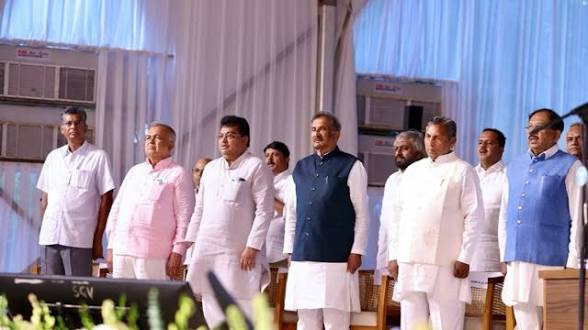 ಡಿಕೆ ಶಿವಕುಮಾರ್ ಸಂಪುಟದ ಜಾತಿ-ಜಿಲ್ಲಾ ಸಮೀಕರಣ ಹೇಗಿದೆ?
