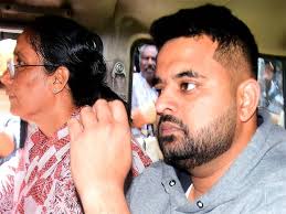 ಪ್ರಜ್ವಲ್ ರೇವಣ್ಣ ಬ್ಯಾರಕ್ಗೆ ಮೊಬೈಲ್ ಹೇಗೆ ಬಂತು?ಪ್ರಜ್ವಲ್ ರೇವಣ್ಣ ಪ್ರಕರಣದಲ್ಲಿ ಹೊರಬಿತ್ತು ಹೊಸ ಸಂಗತಿ