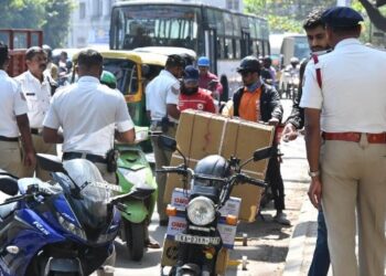 ಇನ್ಮುಂದೆ ಪೊಲೀಸರಿಗೂ ಟ್ರಾಫಿಕ್ ರೂಲ್ಸ್ ಕಡ್ಡಾಯ: ಇಲಾಖೆ ಕಟ್ಟೆಚ್ಚರ