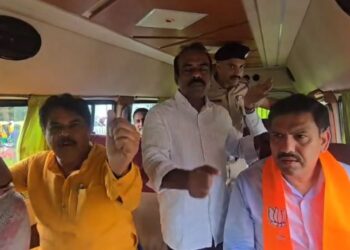 ಬಿ.ನಾಗೇಂದ್ರ ರಾಜೀನಾಮೆಗೆ ಆಗ್ರಹಿಸಿ ವಿಧಾನಸೌಧ ಮುತ್ತಿಗೆಗೆ ಯತ್ನ: ಬಿಜೆಪಿ ನಾಯಕರು ವಶ