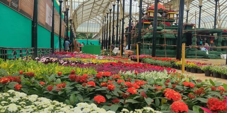 Lalbagh Flower Show 2026: ಇಂದಿನಿಂದ ಲಾಲ್‌ಬಾಗ್ ಫಲಪುಷ್ಪ ಪ್ರದರ್ಶನ: ಈ ಬಾರಿಯ ವಿಶೇಷತೆಯೇನು..?
