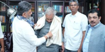 ಸಿಎಂ ನಿವಾಸದಲ್ಲಿ ಮಹತ್ವದ ಸಭೆ: ಸಭಾಪತಿ ಸ್ಥಾನ ತ್ಯಾಗಕ್ಕೆ ಒಪ್ಪಿದ್ರಾ ಬಸವರಾಜ್‌ ಹೊರಟ್ಟಿ?