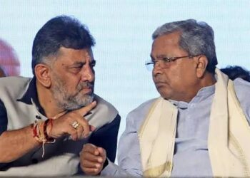 ಸಿದ್ದರಾಮಯ್ಯ vs ಡಿಕೆಶಿ: 100 ದಿನಗಳ ಆಡಳಿತದಲ್ಲಿ ಗ್ಯಾರಂಟಿ, ಅಭಿವೃದ್ಧಿ ಲೆಕ್ಕಾಚಾರವೇನು?