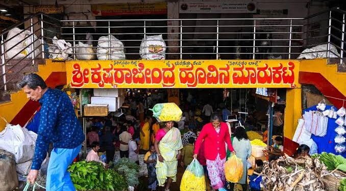 ತರಕಾರಿ, ಹಣ್ಣು ತರ್ತೀರಾ? ಕೆ.ಆರ್. ಮಾರ್ಕೆಟ್‌ನಲ್ಲಿ ಇನ್ಮುಂದೆ ಶುಲ್ಕ ಕಡ್ಡಾಯ!