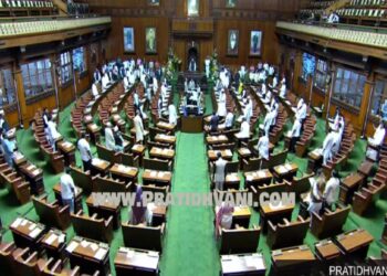 ವಿಧಾನ ಪರಿಷತ್ ಕಲಾಪ ಆರಂಭದಲ್ಲೇ ಕೋಲಾಹಲ: ‘ವಂದೇ ಮಾತರಂ’ ಗೀತೆ ಹಾಡುವ ವಿಚಾರಕ್ಕೆ ಕಾಂಗ್ರೆಸ್-ಬಿಜೆಪಿ ವಾಕ್ಸಮರ